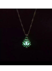 Collier lumineux "fleur de lotus"
