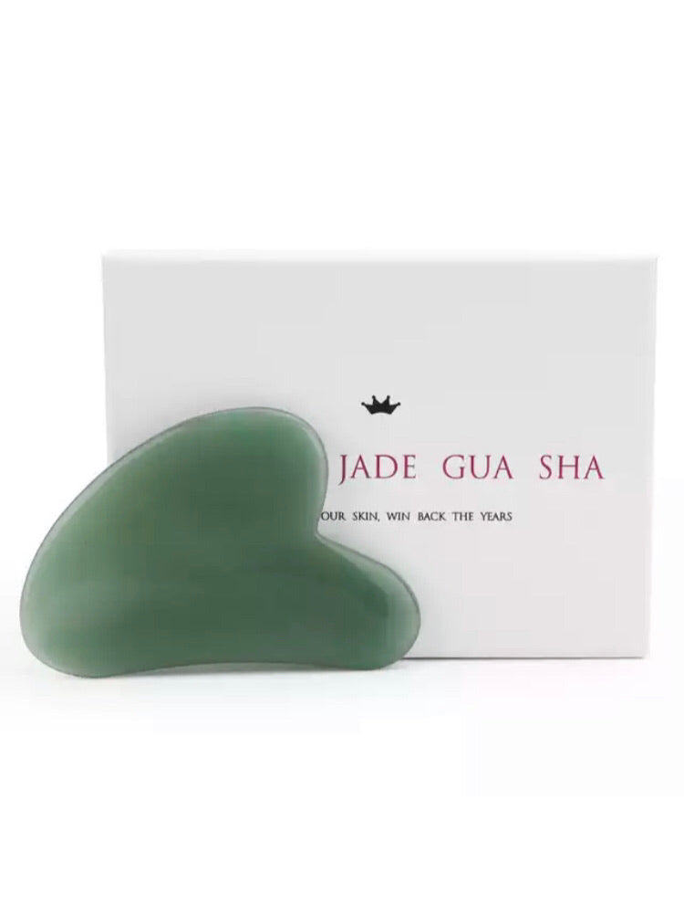 Aventurin Jade Gua Sha in Geschenkbox / ausgleichend, gegen Hautirritationen & Akne